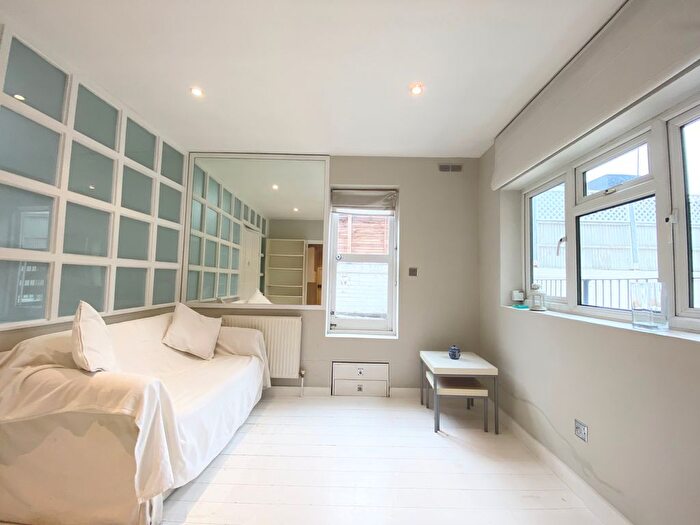 1 Bedroom Flat To Rent In Bramham Gardens, London, SW5