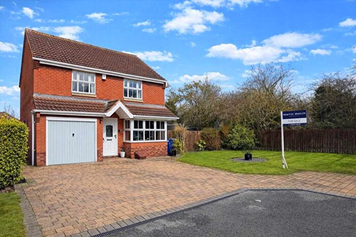 3 Bedroom Detached House For Sale In Pendeen Close, Grimsby, DN36