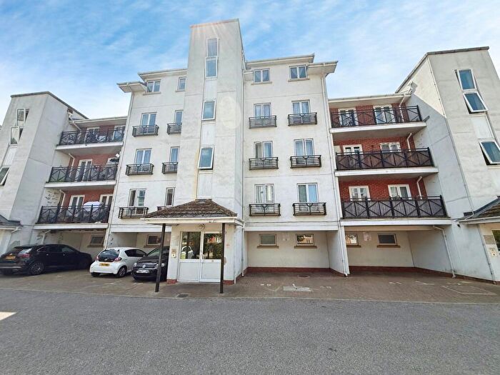 2 Bedroom Flat For Sale In Chantry Close, London, SE2