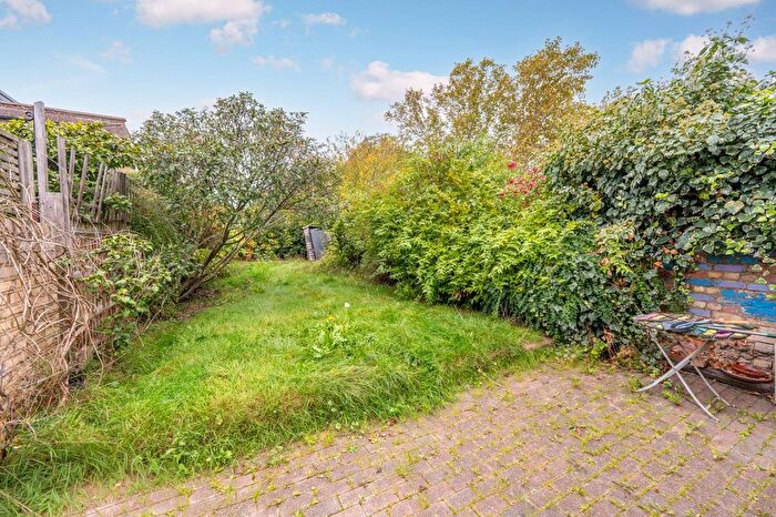 5 Bedroom Terraced House For Sale In Wrentham Avenue, Queen's Park, London, NW10