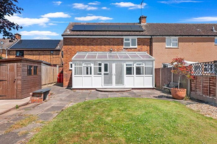 3 Bedroom End Of Terrace House For Sale In Berkeley Close, Whittington, Worcester., WR5