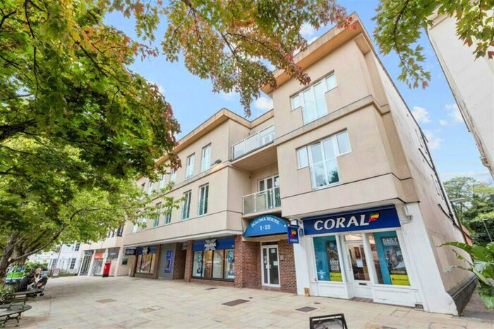 1 Bedroom Flat To Rent In Carfax, Horsham, RH12