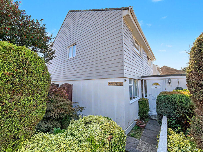 2 Bedroom Semi-Detached House For Sale In Christchurch, BH23