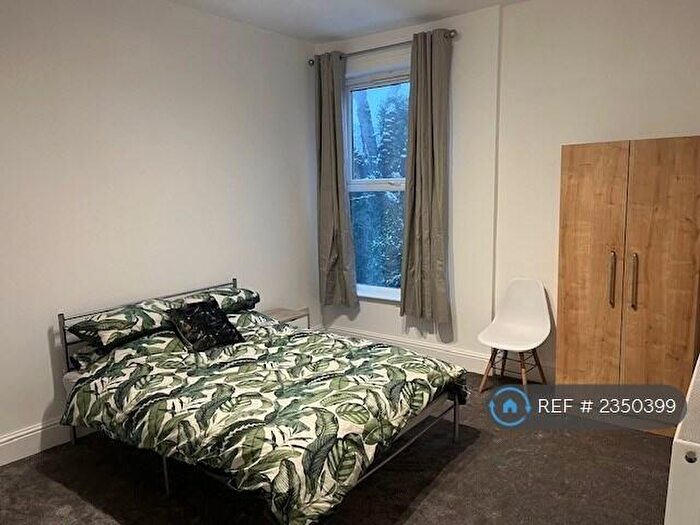 1 Bedroom Flat To Rent In West Didsbury, Manchester, M20