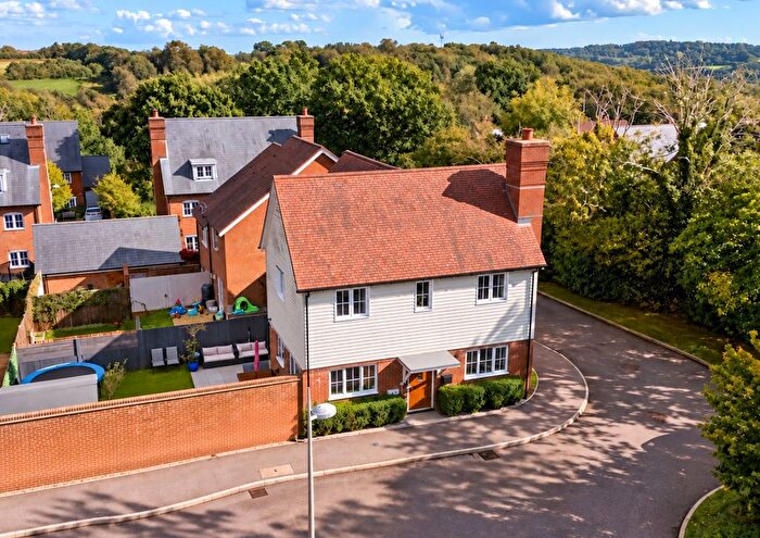 3 Bedroom Link Detached House For Sale In Bethany Close, Crowborough, TN6