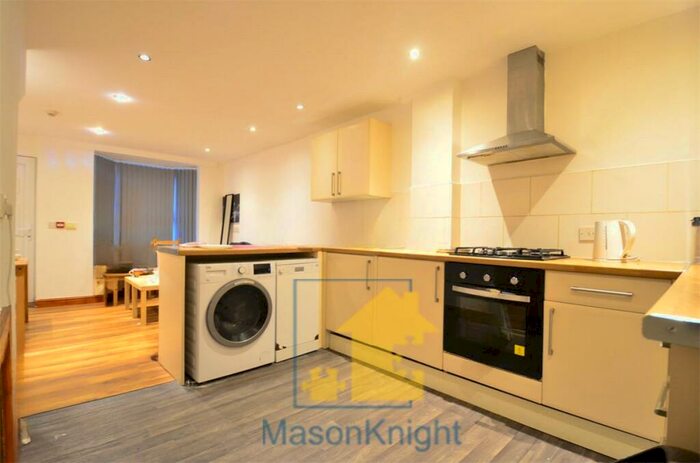 6 Bedroom Terraced House To Rent In Rose Cottages, Selly Oak, B29