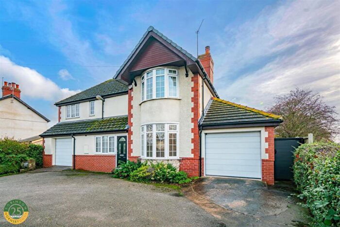 4 Bedroom Detached House For Sale In Bawtry Road, Austerfield, Doncaster, DN10