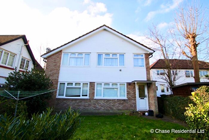 2 Bedroom Maisonette To Rent In Rickmansworth Road, Pinner, HA5
