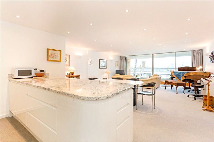 2 Bedroom Flat To Rent In Cinnamon Wharf, Shad Thames, London, SE1