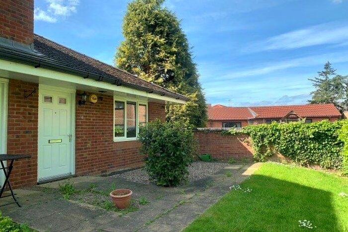 2 Bedroom Bungalow To Rent In Gamston, Nottingham, NG2