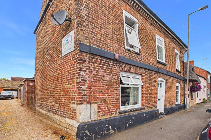1 Bedroom Apartment To Rent In North Street, Crowland, Peterborough, PE6