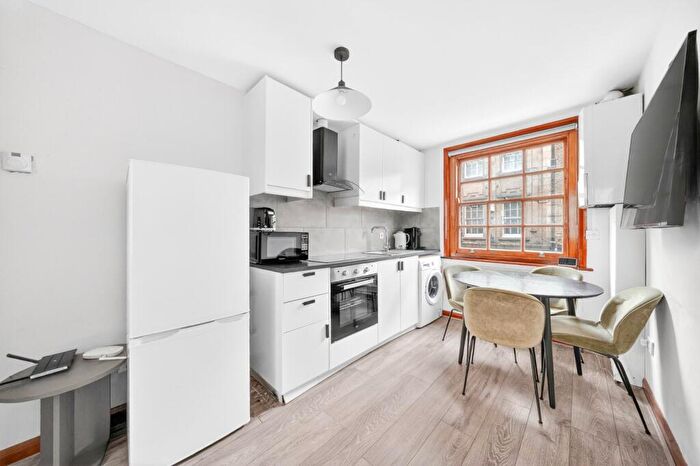 2 Bedroom Flat To Rent In Brick Lane, Liverpool Street, E1