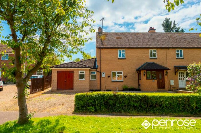 4 Bedroom Semi-Detached House For Sale In Rueley Dell Road, Lilley, LU2