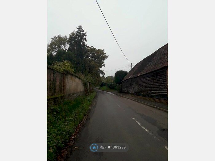 1 Bedroom Flat To Rent In Oval Road, Lockerley, Romsey, SO51