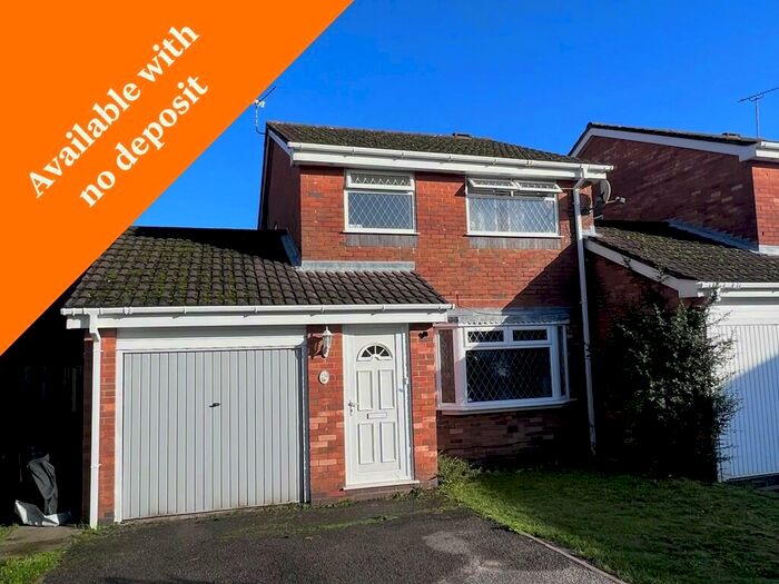 3 Bedroom Link Detached House To Rent In *Available With No Deposit* Downscroft Gardens, Hedge End, SO30