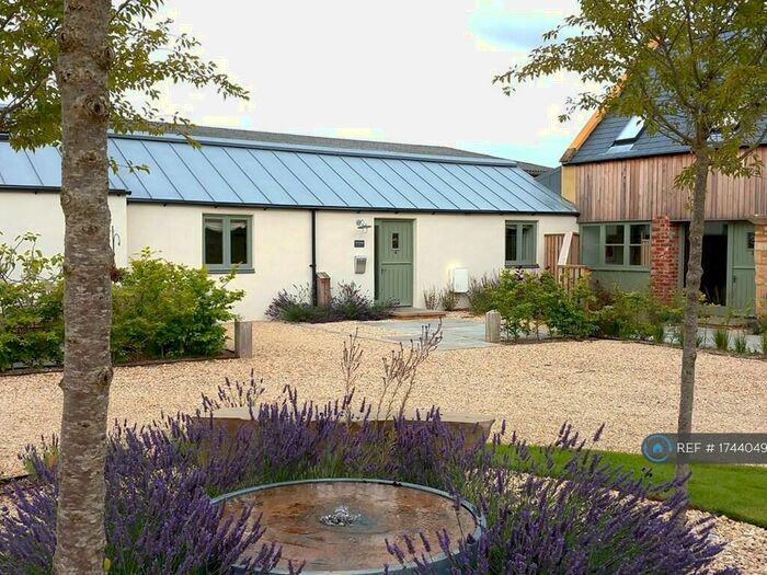 1 Bedroom Bungalow To Rent In Sturt Farm Courtyard, Burford, OX18