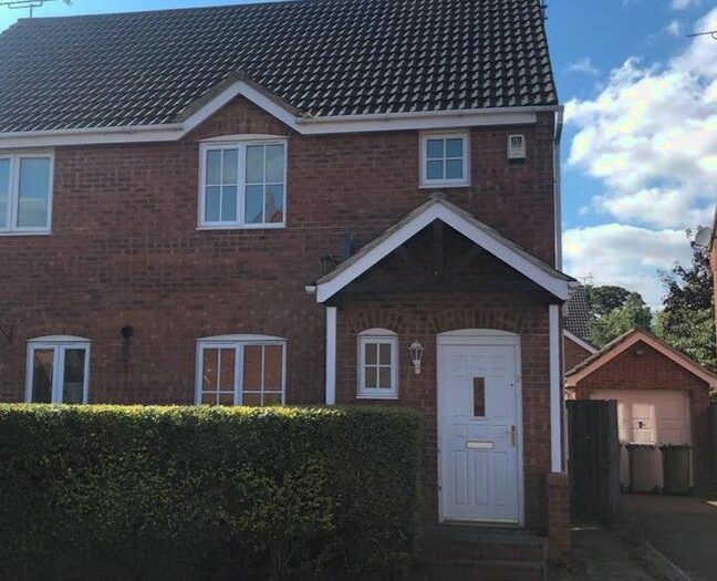 3 Bedroom Semi-Detached House To Rent In Claricoates Drive, Coddington, NG24
