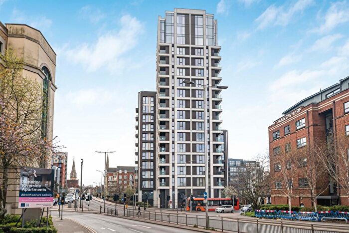 3 Bedroom Penthouse For Sale In Kings Road, Reading, RG1