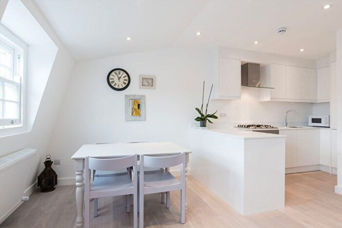 1 Bedroom Flat To Rent In Kennington Road, Kennington, SE11