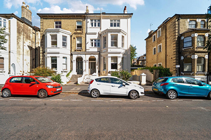 1 Bedroom Flat For Sale In Wilbury Road, Hove, East Sussex, BN3