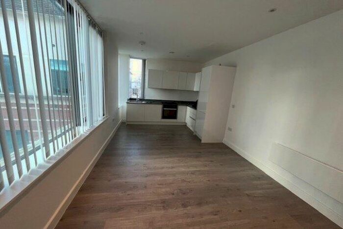 1 Bedroom Flat To Rent In Berkshire Court, Bracknell, RG12