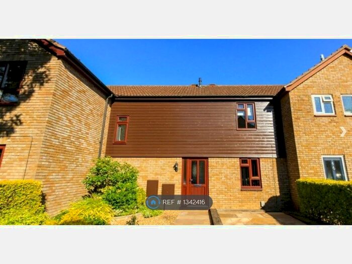 3 Bedroom Terraced House To Rent In Shire Close, Broxbourne, EN10