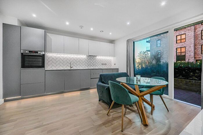 Studio To Rent In Watson House, The Green Quarter, Southall, UB1