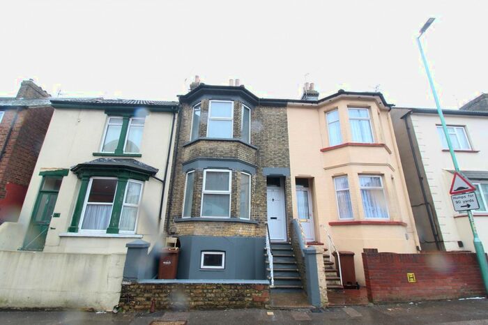 3 Bedroom Terraced House To Rent In Gillingham Road, Gillingham, Kent, ME7
