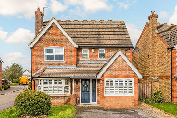 5 Bedroom Detached House For Sale In The Wickets, Ashford, TW15