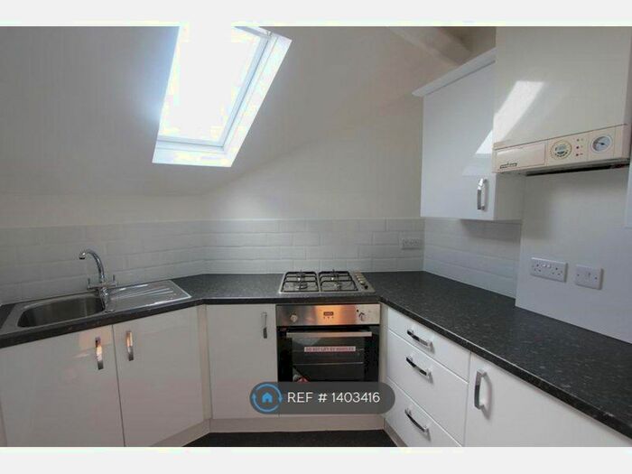 2 Bedroom Flat To Rent In Crown House, Denbigh, LL16