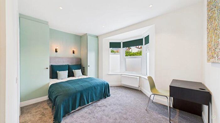 1 Bedroom Property To Rent In Room, Sherborne Road, Yeovil, BA21