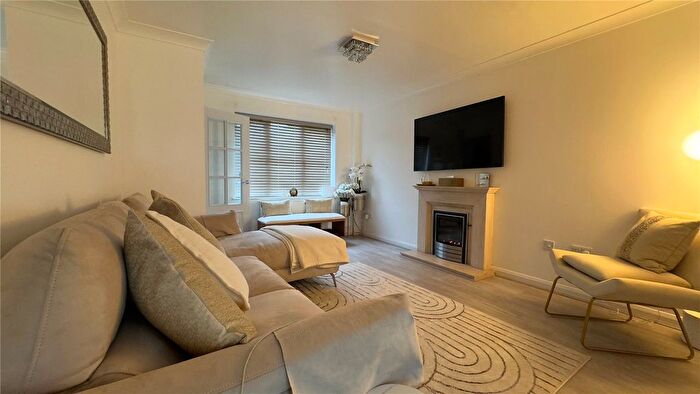 1 Bedroom Semi-Detached House To Rent In Lindsey Road, Uxbridge, Bp, UB9