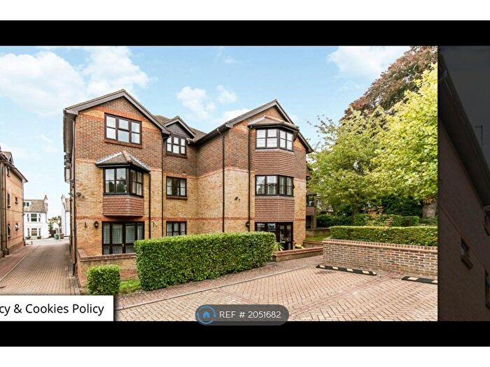 1 Bedroom Flat To Rent In Bedford Terrace, Sutton, SM2