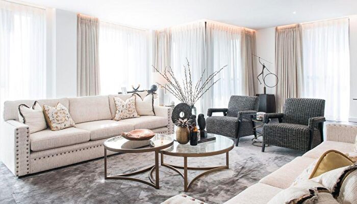 3 Bedroom Apartment To Rent In Thornes House, London, SW11