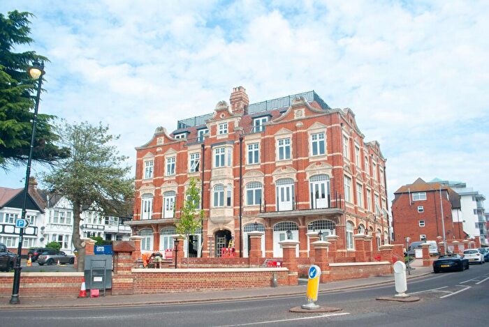 2 Bedroom Apartment To Rent In The Grand, SS9