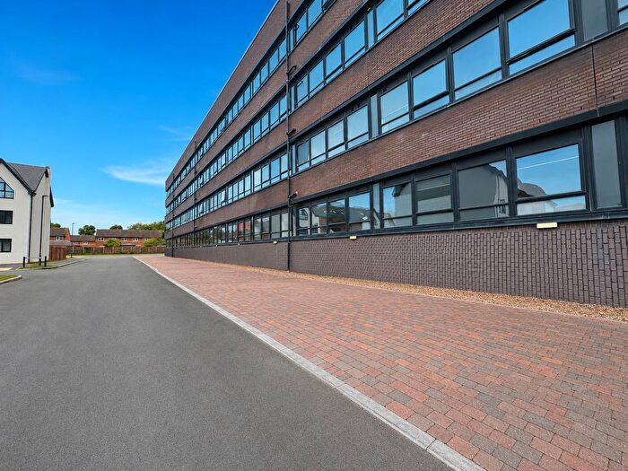 2 Bedroom Flat To Rent In Fowler Road, Aylesbury, HP19
