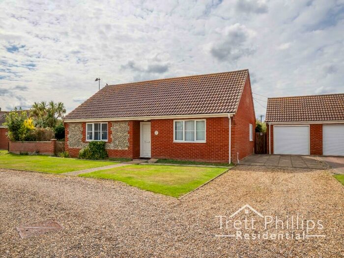 2 Bedroom Detached Bungalow For Sale In Anne Stannard Way, Bacton, Norwich, Norfolk, NR12