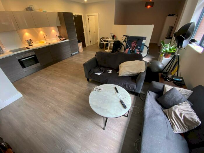 Apartment To Rent In Dawsons Square, Pudsey, LS28