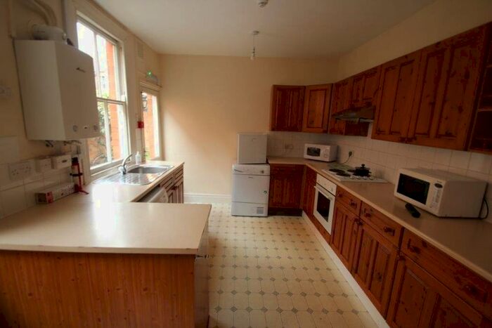 4 Bedroom Property To Rent In Lorne Road, Leicester, LE2