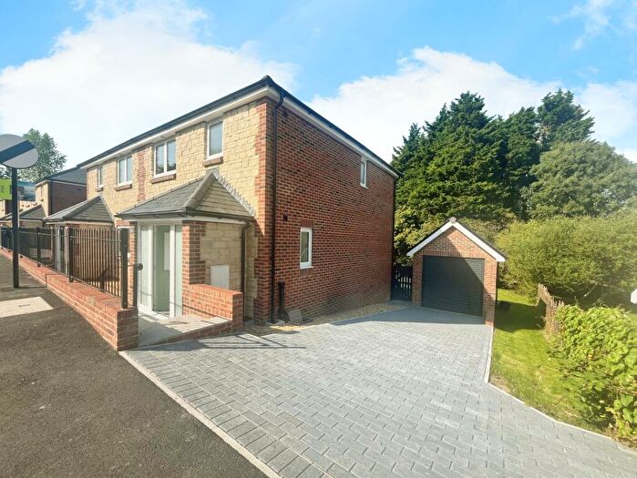 3 Bedroom Semi-Detached House To Rent In Rew Lane, Wroxall, PO38