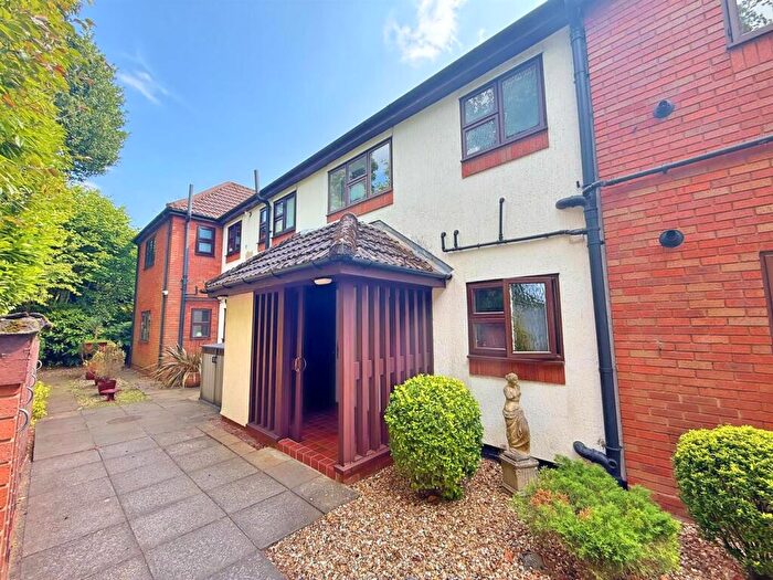 2 Bedroom Apartment For Sale In Claverdon Court, Roman Lane, Sutton Coldfield, B74