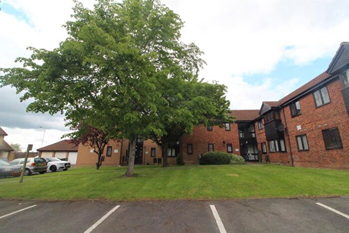 Studio To Rent In Ashmere Close, Calcot, Reading, RG31