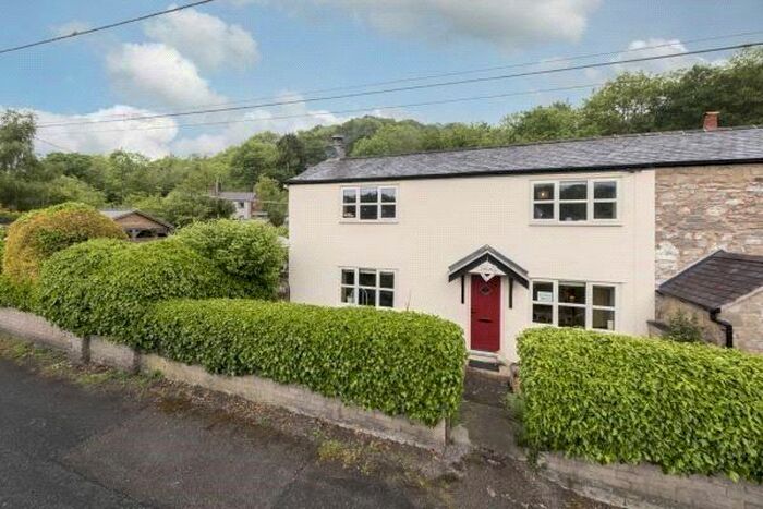 4 Bedroom Semi-Detached House For Sale In Cymau Road, Ffrith, Wrexham, Flintshire, LL11