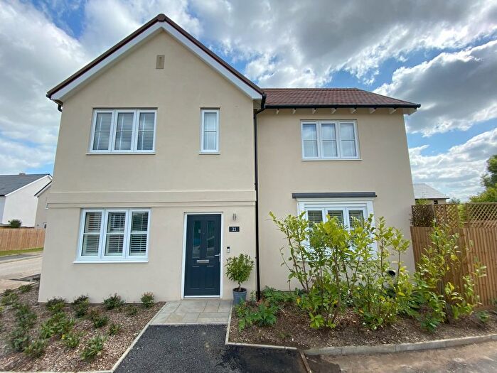 3 Bedroom Detached House For Sale In Leftwich Place, Great Cornard, Sudbury, CO10