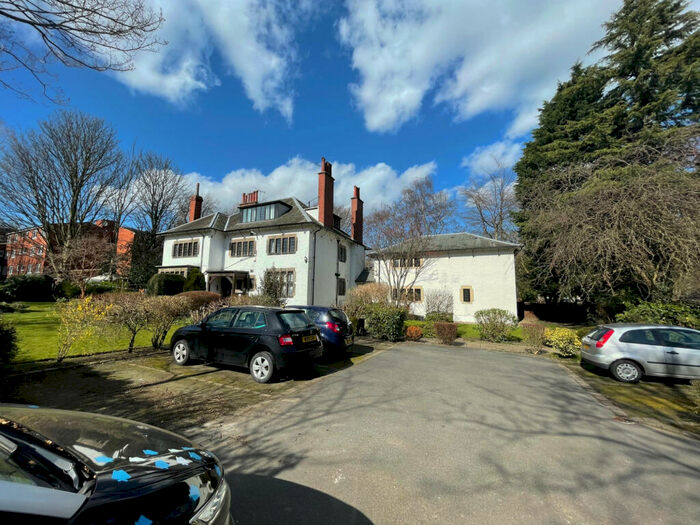 2 Bedroom Apartment To Rent In North Hill Road, Leeds, West Yorkshire, LS6