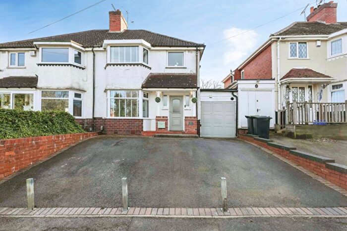 3 Bedroom Semi Detached House For Sale In New Inns Lane, Rubery, Rednal, Birmingham, B45