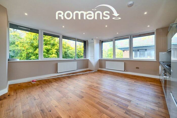 2 Bedroom Apartment To Rent In Barley Way, GU51