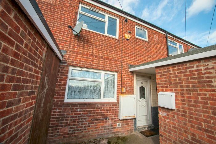 3 Bedroom Terraced House To Rent In Moorfoot Close, Bransholme, Hull, HU7