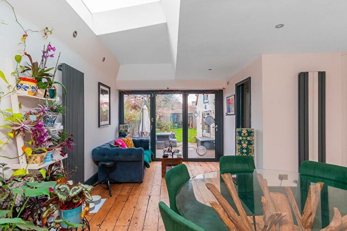 3 Bedroom Semi Detached House For Sale In North Street, Downend, BS16