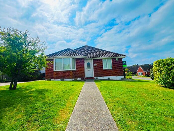 3 Bedroom Detached Bungalow For Sale In Heather Way, Fairlight, Hastings, TN35